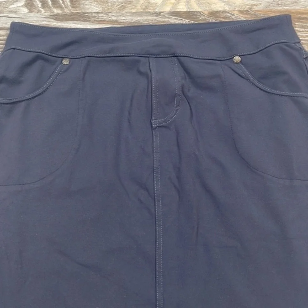Athleta Navy Blue Stretch Skirt Knee Length Athletic Casual Womens Size S - Picture 2 of 6
